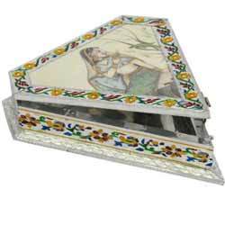 Manufacturers Exporters and Wholesale Suppliers of Triangle Gift Boxes Gondal Gujarat